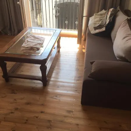 Charming 1-bed In Appartamento